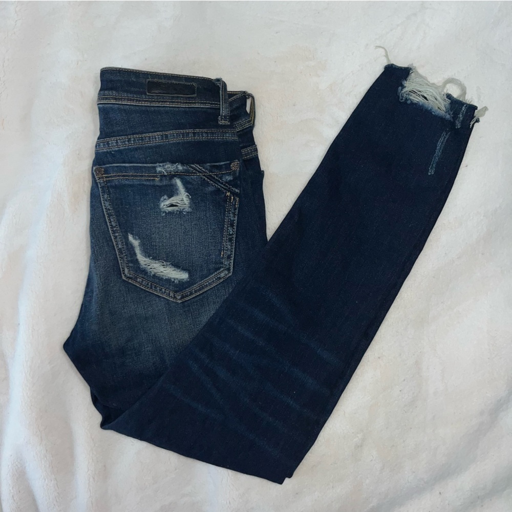 Super stretch minimal distressed